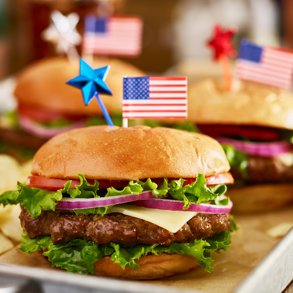 How Many Burgers Per Person? (Calculator + Chart for 10–100 Guests)