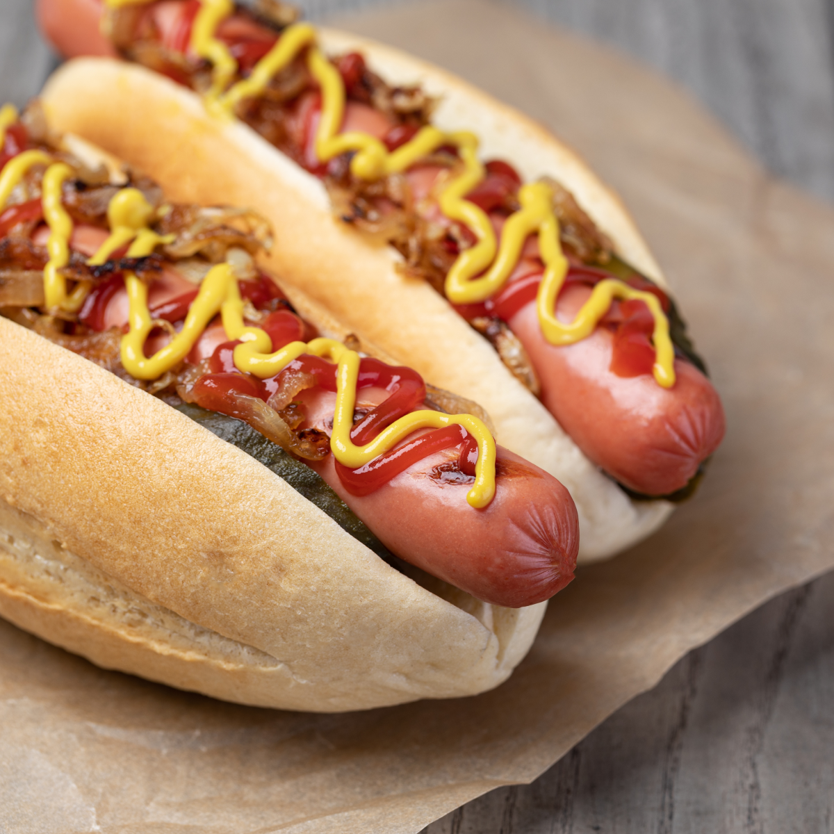How Many Hot Dogs Per Person? (Calculator + Chart for 10–100 Guests)