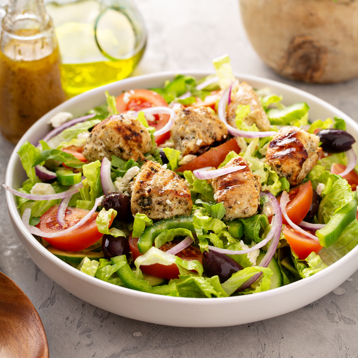 How Much Salad Per Person? (Calculator + Chart for 10–100 Guests)