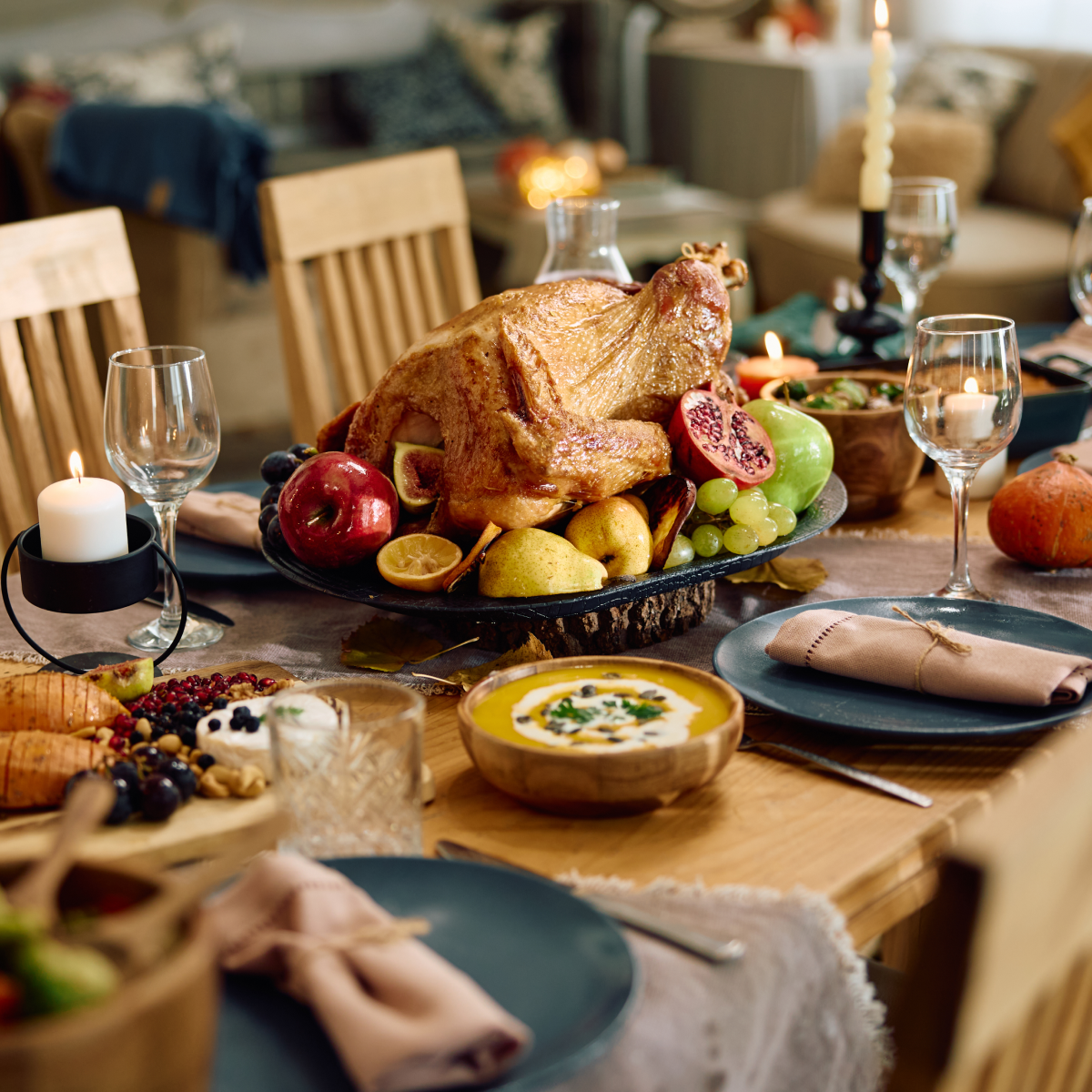 How Much Food for Thanksgiving Dinner? (Exact Amounts for 4–30 Guests + Calculator)